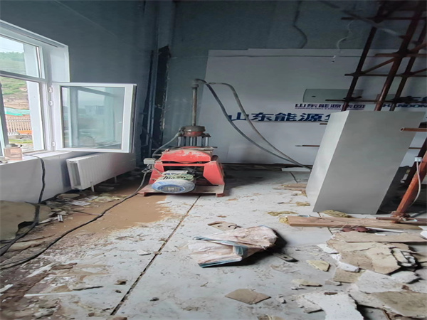 提蒙乡地基基础下沉墙体裂缝加固注浆顶升施工